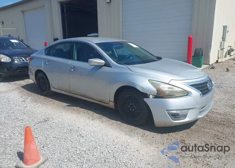 2015 Nissan Altima 2.5/2.5 S/2.5 Sl/2.5 Sv from USA, damaged, VIN 1N4AL3AP5FC449387